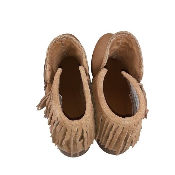 American Eagle Outfitters Tan Suede Booties with Fringe Size 8.5 Great Condition - Picture 2 of 10
